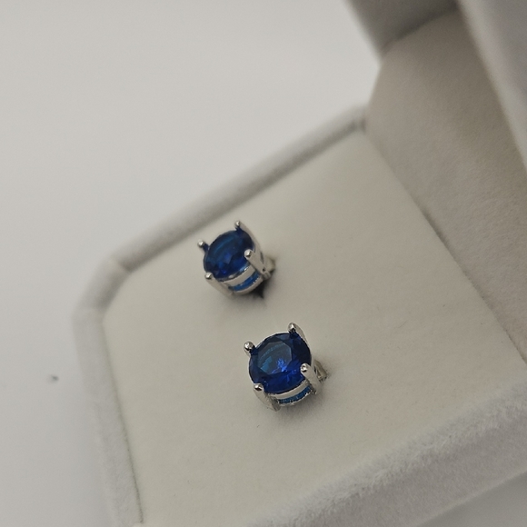 Effy Sapphire Blue Stud Earrings - Picture 2 of 12